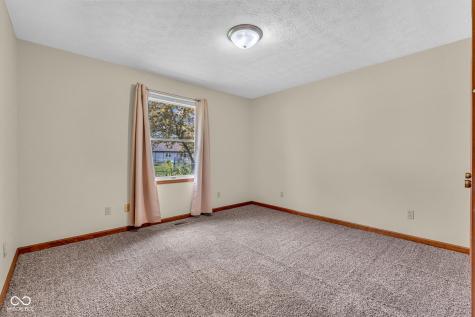 1281 E Holiday Lane Brownsburg IN 46112