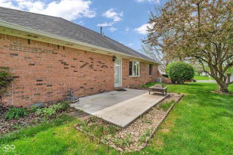 1281 E Holiday Lane Brownsburg IN 46112