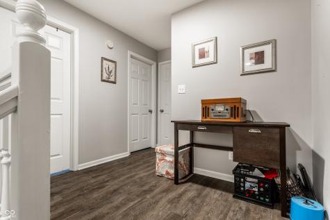 9449 Maple Way Indianapolis IN 46268