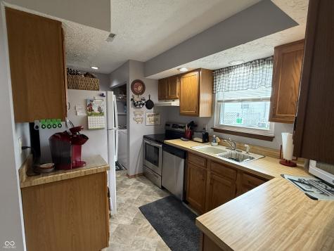 1204 Paradise Way N Greenwood IN 46143