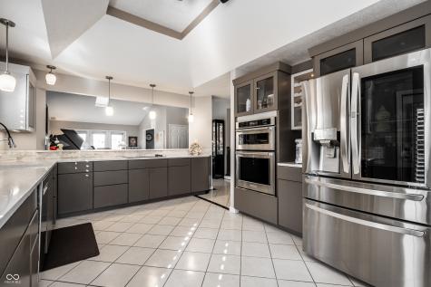 8316 Seabridge Way Indianapolis IN 46240