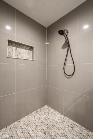 8316 Seabridge Way Indianapolis IN 46240
