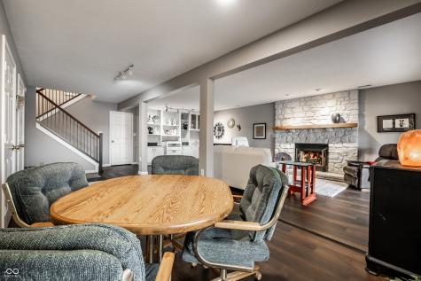 8316 Seabridge Way Indianapolis IN 46240