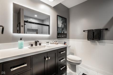 8316 Seabridge Way Indianapolis IN 46240