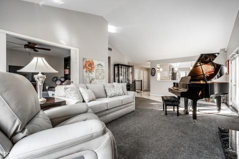 8316 Seabridge Way Indianapolis IN 46240