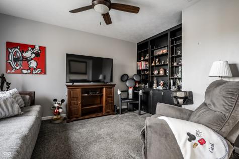 8316 Seabridge Way Indianapolis IN 46240