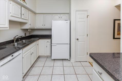 7601 Newport Bay Drive Indianapolis IN 46240