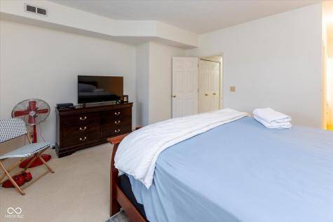 7601 Newport Bay Drive Indianapolis IN 46240