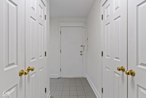 8751 Jaffa Court Drive E Indianapolis IN 46260