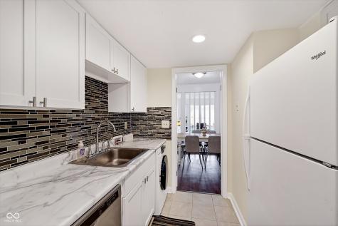 7472 Countrybrook Drive Indianapolis IN 46260