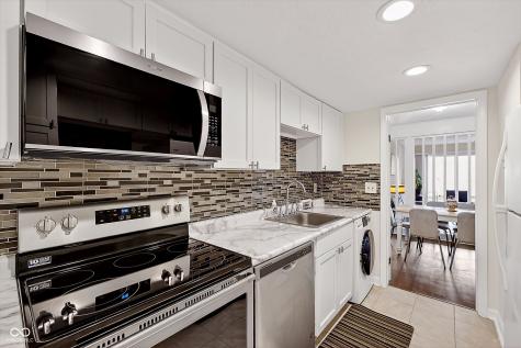 7472 Countrybrook Drive Indianapolis IN 46260