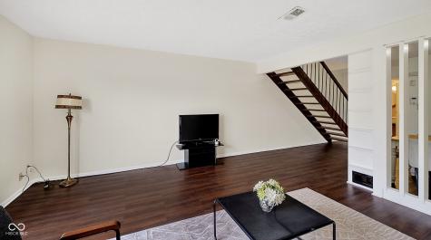 7472 Countrybrook Drive Indianapolis IN 46260