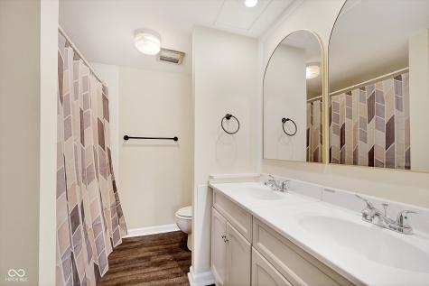 7472 Countrybrook Drive Indianapolis IN 46260
