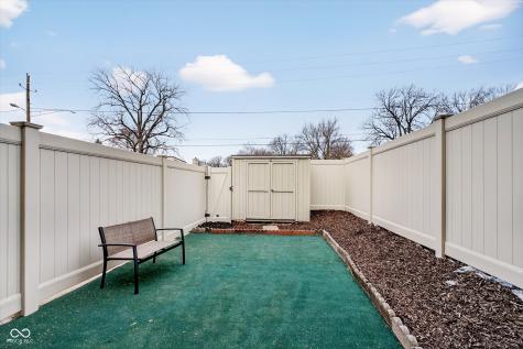 7472 Countrybrook Drive Indianapolis IN 46260