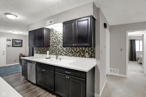 9242 Golden Leaf Way Indianapolis IN 46260