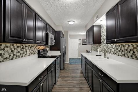9242 Golden Leaf Way Indianapolis IN 46260