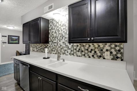 9242 Golden Leaf Way Indianapolis IN 46260