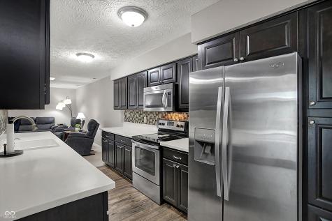 9242 Golden Leaf Way Indianapolis IN 46260