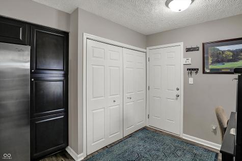 9242 Golden Leaf Way Indianapolis IN 46260
