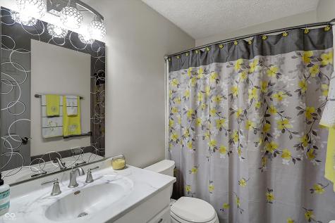 9242 Golden Leaf Way Indianapolis IN 46260