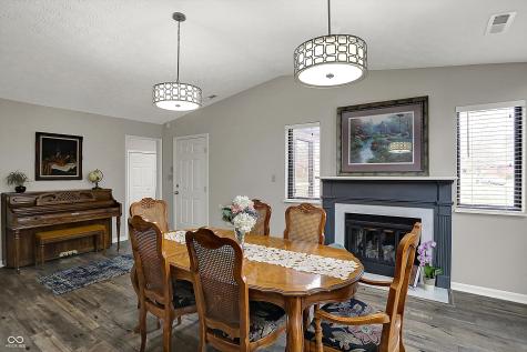 9242 Golden Leaf Way Indianapolis IN 46260