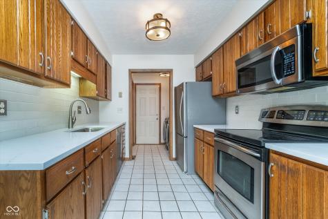 3136 River Bay Drive N Indianapolis IN 46240