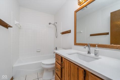 3136 River Bay Drive N Indianapolis IN 46240