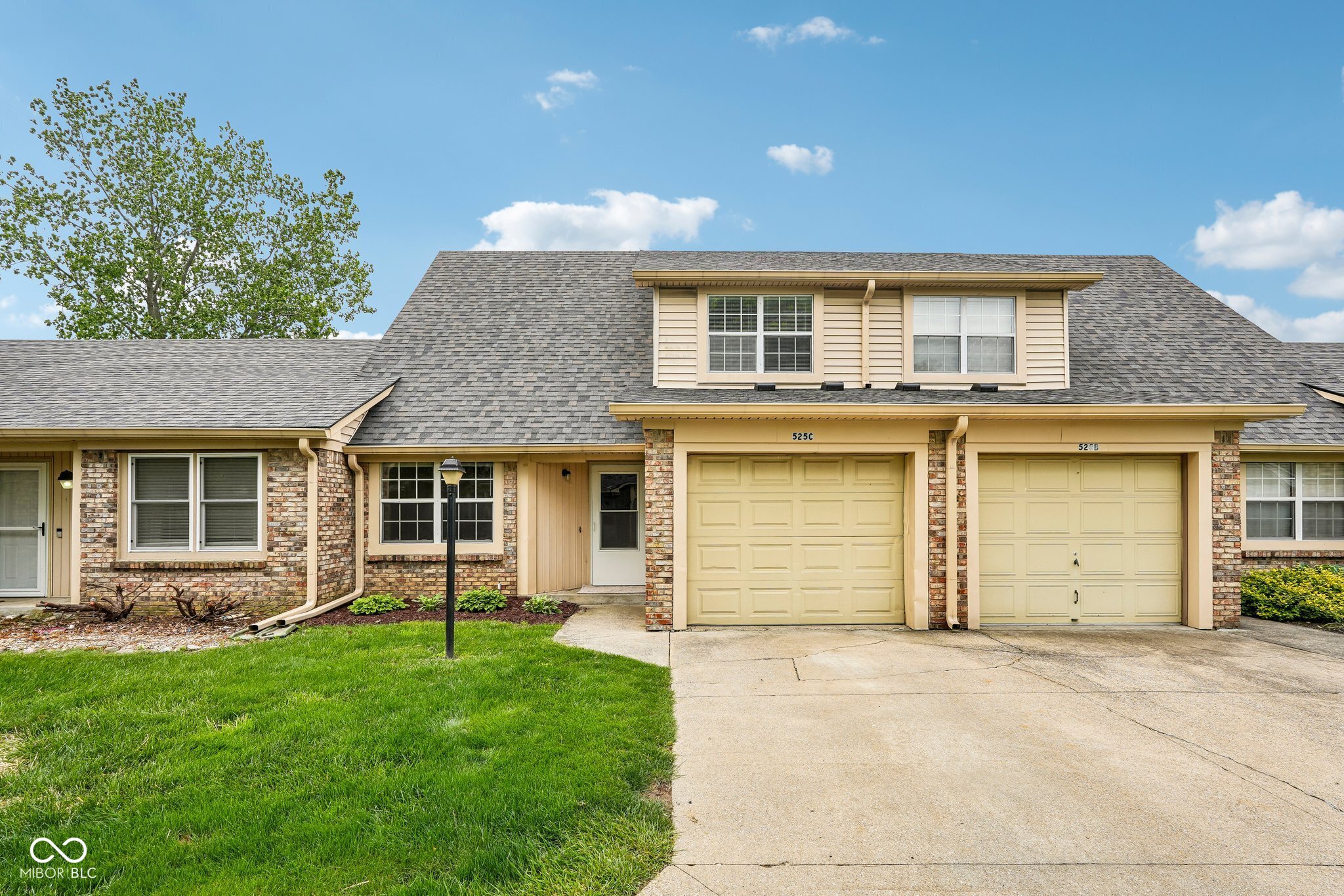525 Paradise Way E Greenwood IN 46143