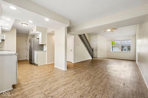 525 Paradise Way E Greenwood IN 46143