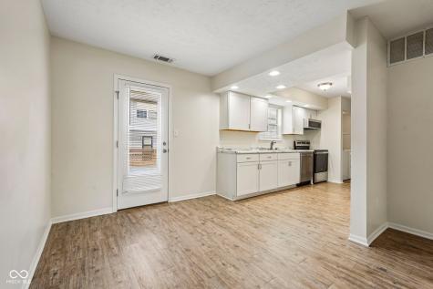 525 Paradise Way E Greenwood IN 46143