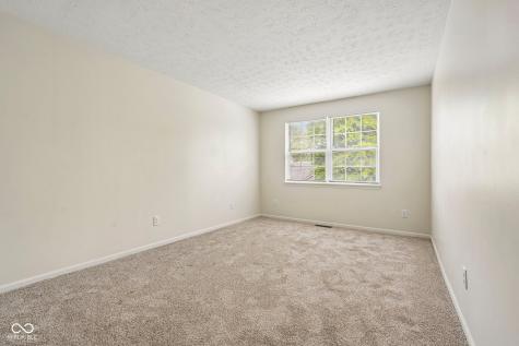 525 Paradise Way E Greenwood IN 46143