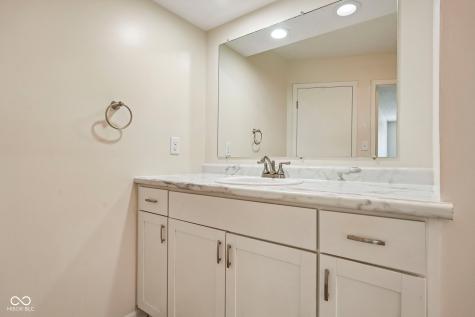 525 Paradise Way E Greenwood IN 46143