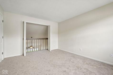 525 Paradise Way E Greenwood IN 46143