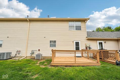 525 Paradise Way E Greenwood IN 46143