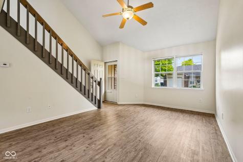 525 Paradise Way E Greenwood IN 46143