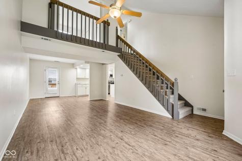 525 Paradise Way E Greenwood IN 46143