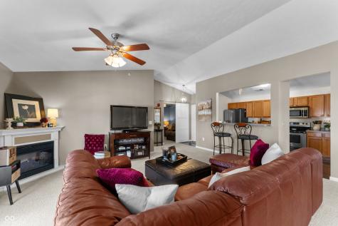 6231 Amber Creek Lane Indianapolis IN 46237