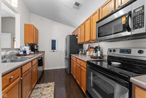 6231 Amber Creek Lane Indianapolis IN 46237