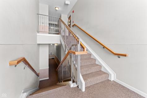 6231 Amber Creek Lane Indianapolis IN 46237