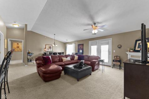 6231 Amber Creek Lane Indianapolis IN 46237