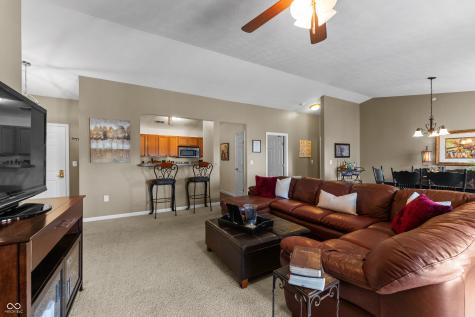 6231 Amber Creek Lane Indianapolis IN 46237