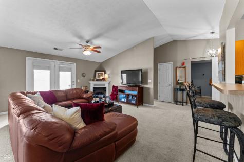 6231 Amber Creek Lane Indianapolis IN 46237