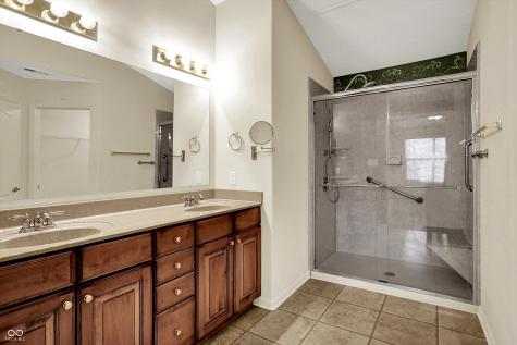 12622 Whisper Way Fishers IN 46037