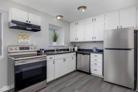 7945 Benjamin Drive Indianapolis IN 46226
