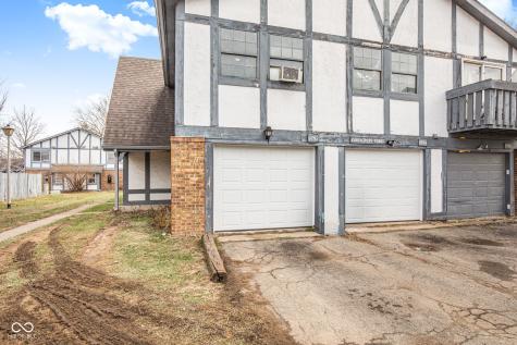 9792 Kingscross Court Indianapolis IN 46235