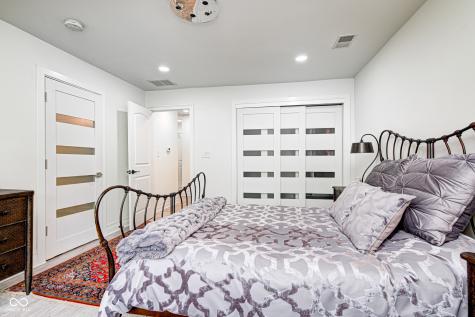 8545 Olde Mill Trace Indianapolis IN 46260