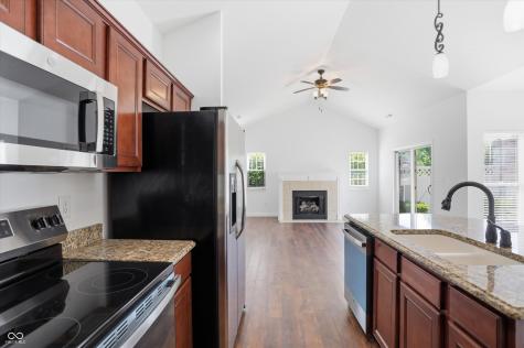 13905 Rue Royale Lane Mccordsville IN 46055