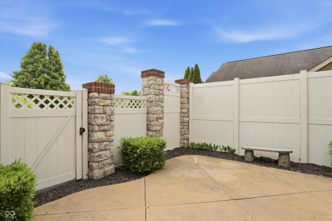 13905 Rue Royale Lane Mccordsville IN 46055
