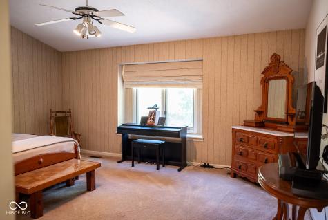 8008 River Bay Drive E Indianapolis IN 46240