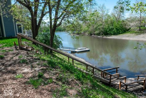 8008 River Bay Drive E Indianapolis IN 46240